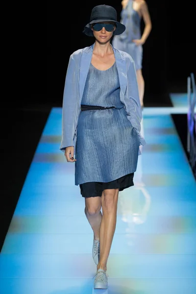 Look 70